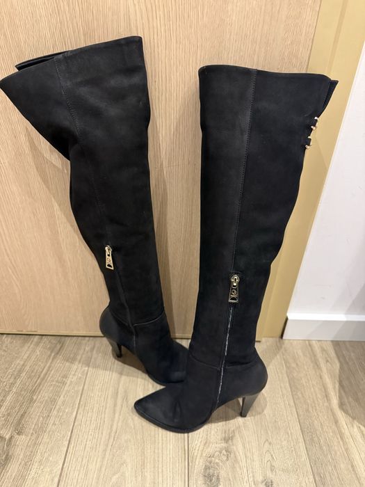 Чизми от естествен велур Carini