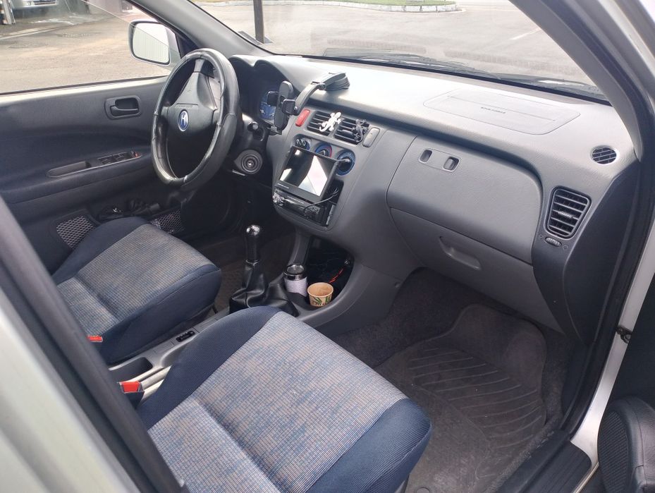 Продавам Honda HR-V, с газова уредба