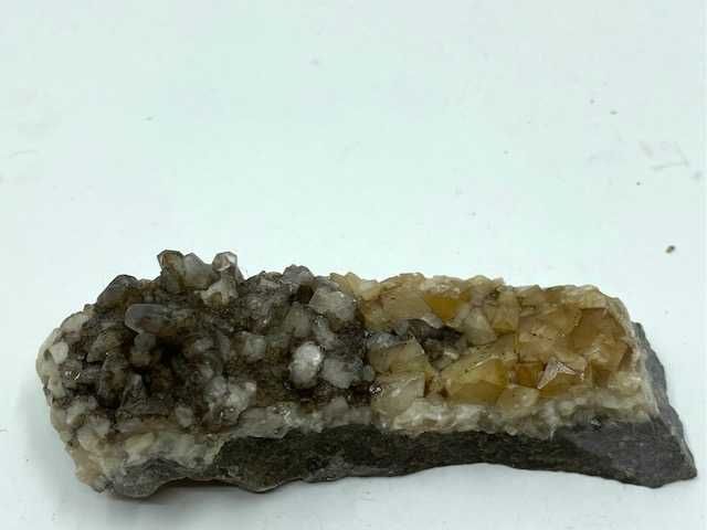 Sfalerit cu fluorit - specimen pentru colectionari