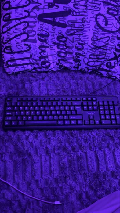 Продавам клавиатура Spacer black