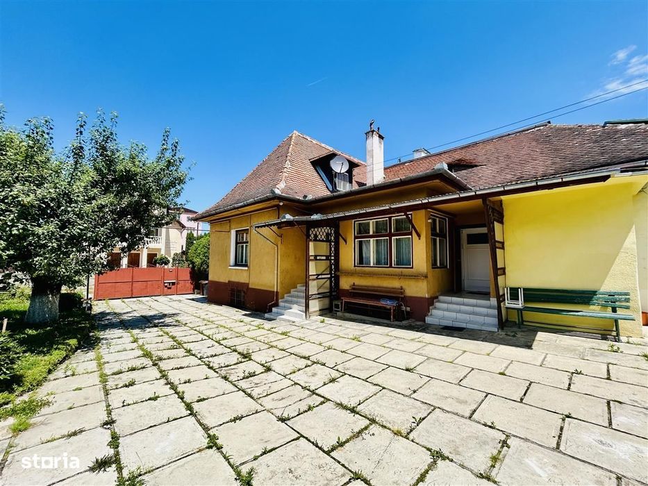 Casa 110 mp utili, teren 1147 mp, la cheie, cu pivnita