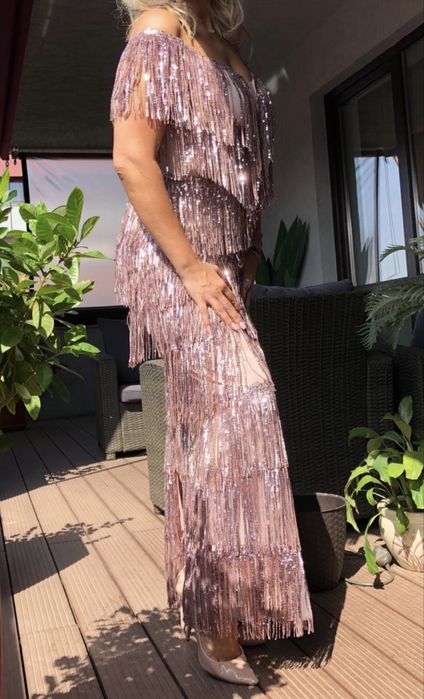 Rochie eleganta seara, stare foarte buna.