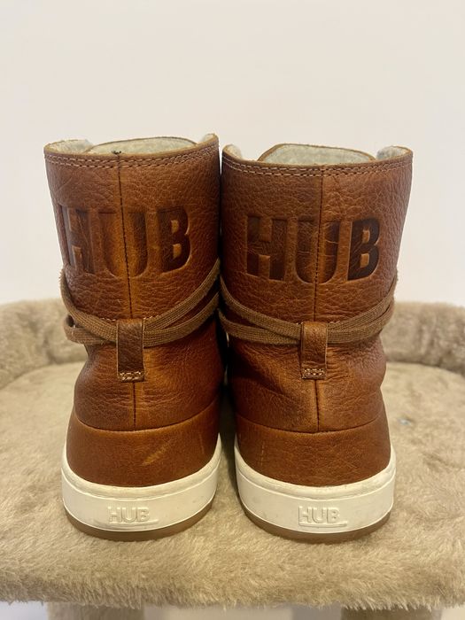 Ghete imblanite din piele HUB Origin