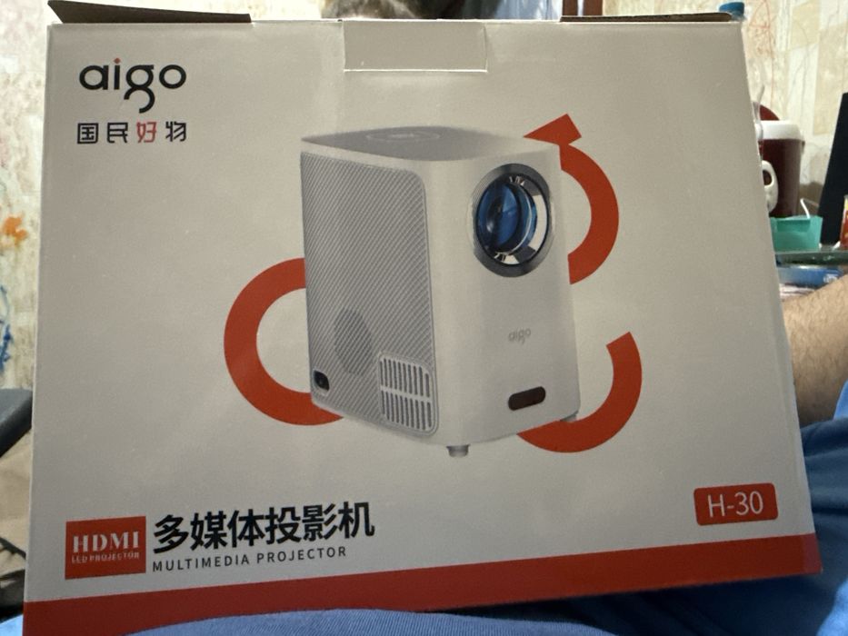 Продам проектор Aigo H-30