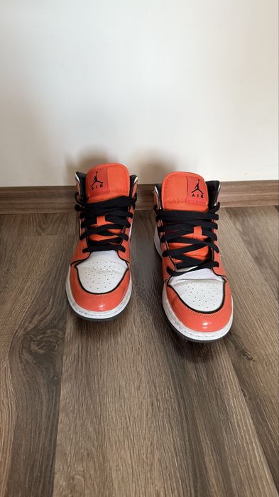 Маратонки Nike Air Jordan mid оранжеви, 38 номер