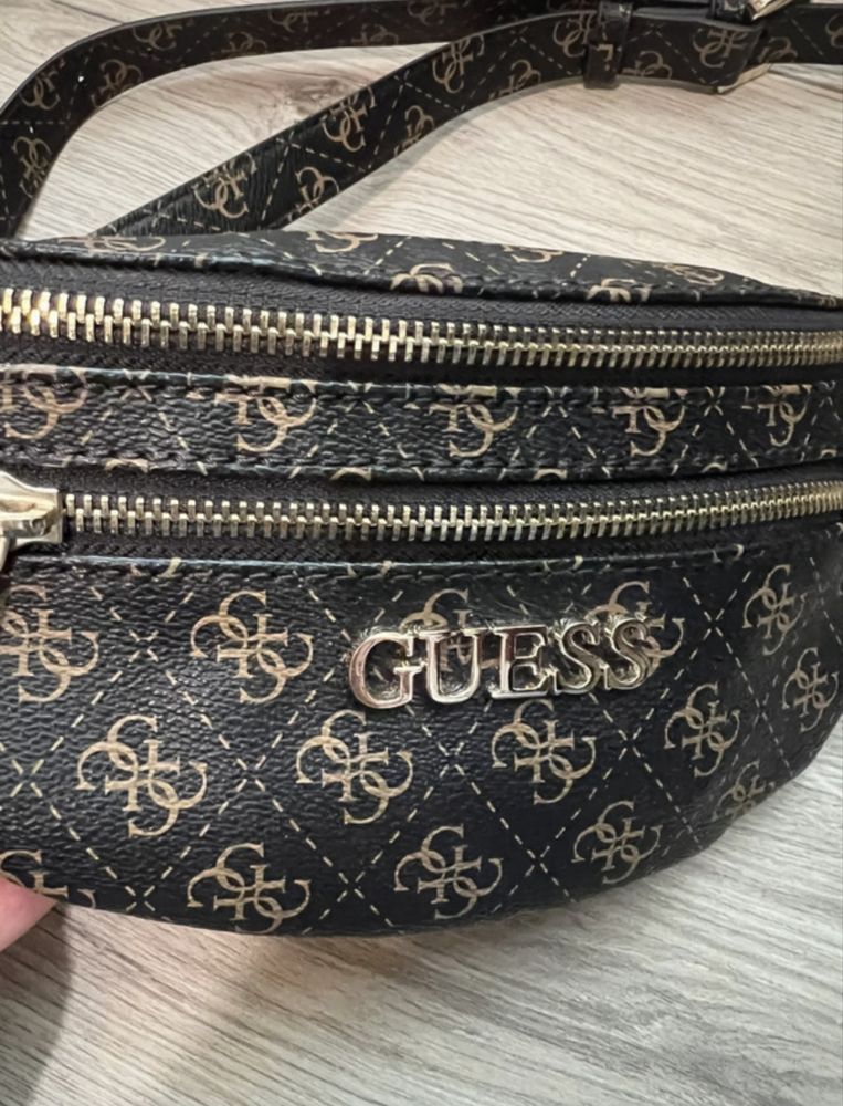 Borsetă Guess Nouă