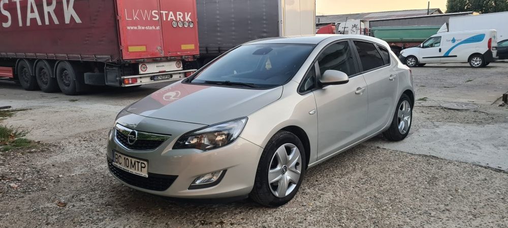 Opel Astra J, 1.7 diesel, 110 CP