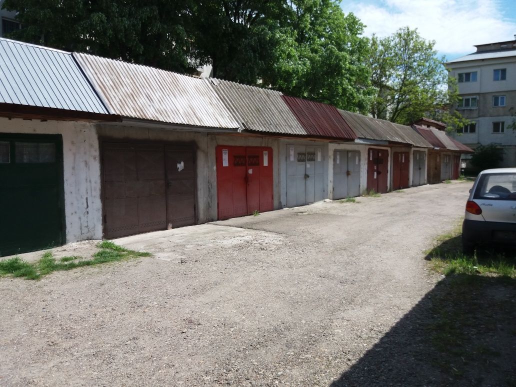 Inchiriez/Vand Garaje sau Teren in Focsani