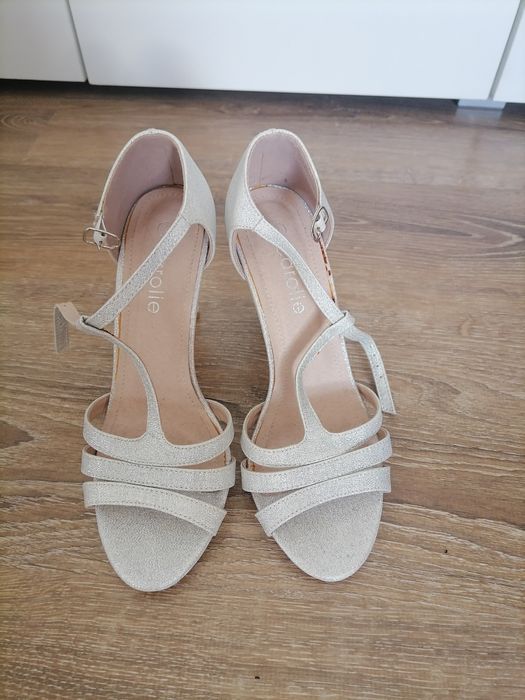 Sandale cu toc elegante și foarte comode nr 38