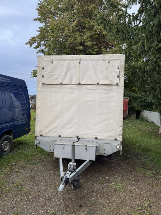 Remorca SARIS 2700 kg