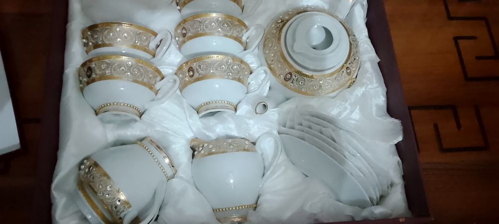 G.M 24ct Gold 17PCS choy to‘plami – qutisida, holati a’lo