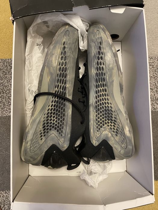 AE 1 - basketball shoe