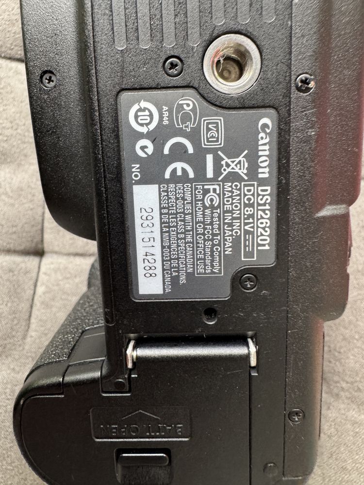 Canon EOS 5D Mark II DSLR