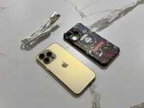 iPhone 13 Pro 256GB Gold с кейс и зарядно