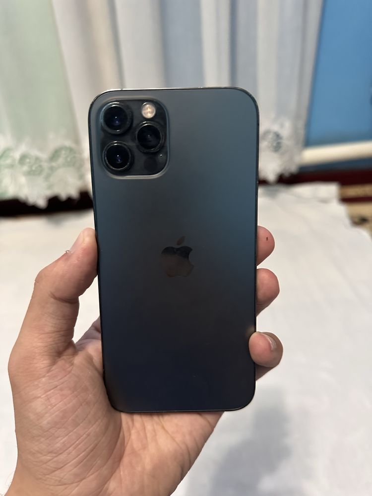 Iphone 12 pro 256 g в хорошем состоянии