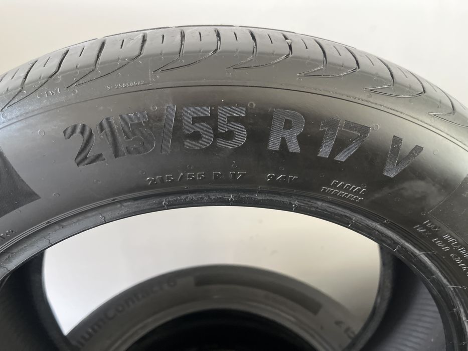 215/55R17 Continental balon sotiladi