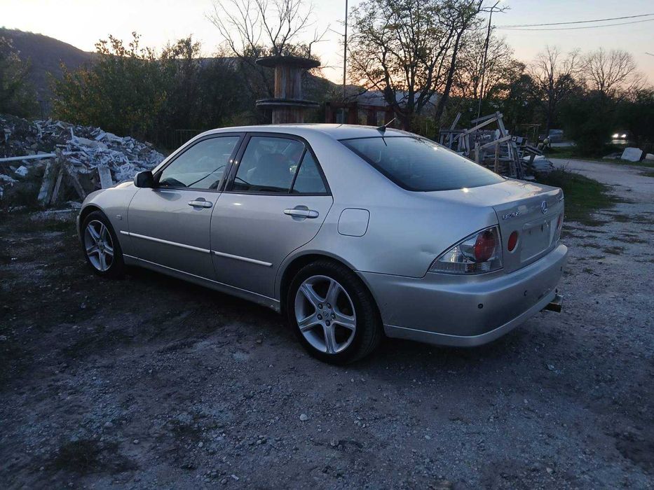 Lexus is 200, 2.0 V6, 2004 г на части