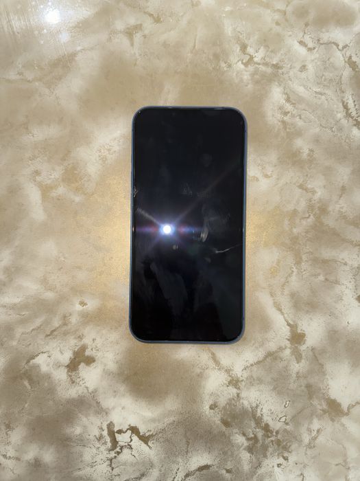 iPhone 13 в идеальном состояний