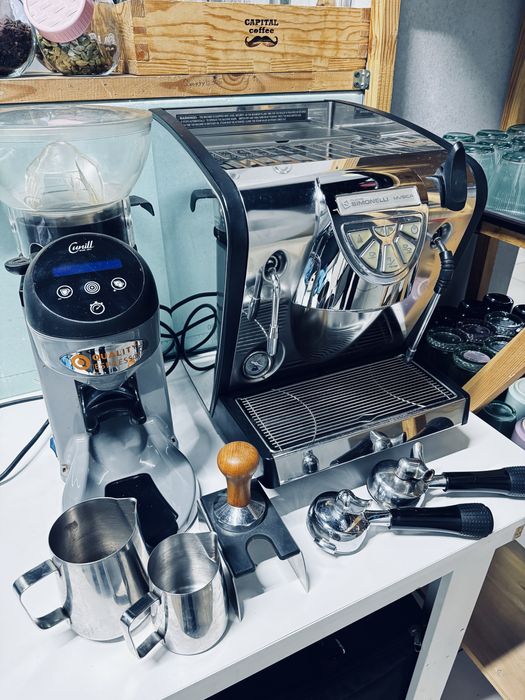 Продам кофемашину с кофемолкой