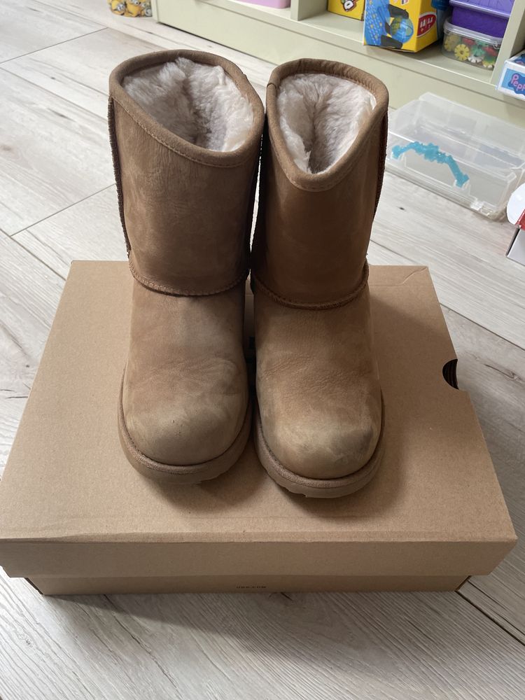 Cizme UGG originale impermeabile