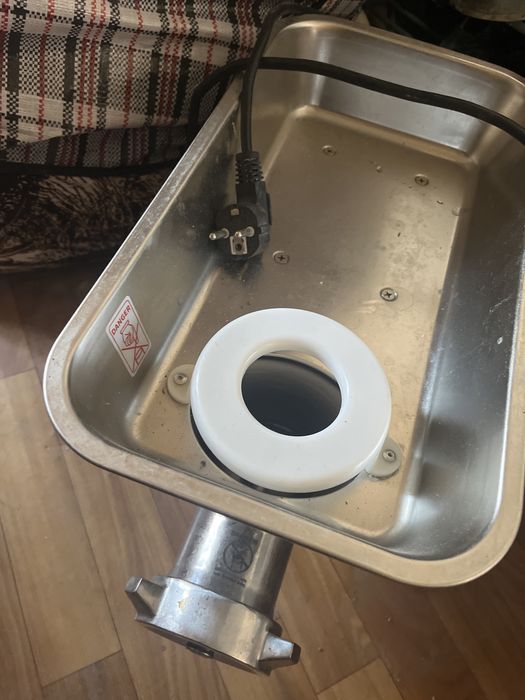 Мясорубка бу прокитчен хорошая