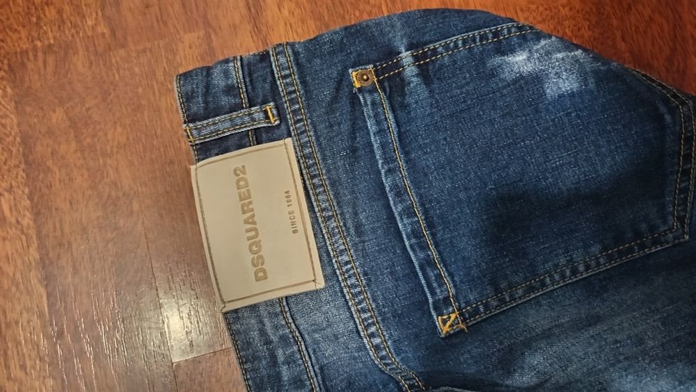 Blugi dsquared2.