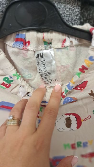 Pijama  de Crăciun H&M copii 110-116