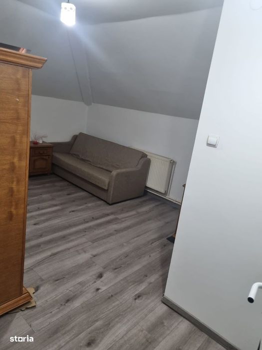 Ofer spre închiriere apartament cu 2 camere,Mioveni-Centru