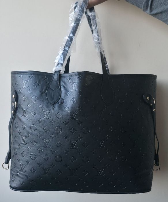 LOUIS VUITTON-Кожена Дамска Чанта.