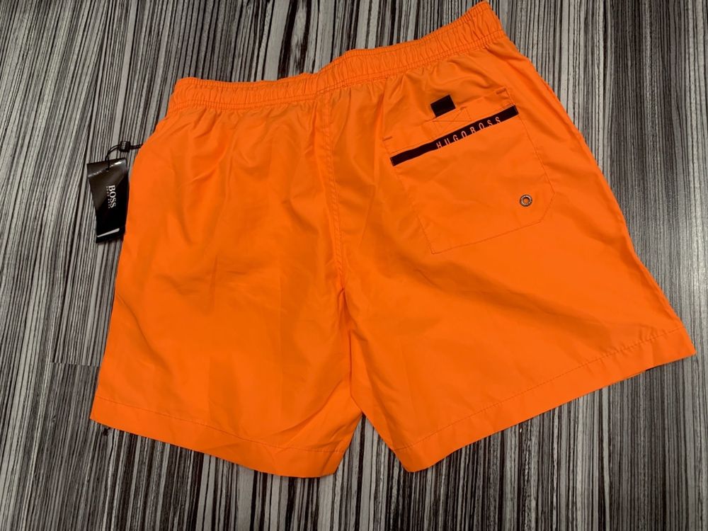 Sort de baie-Hugo Boss   —> Colecția noua-Poze reale 100% ATENTIE!!! P