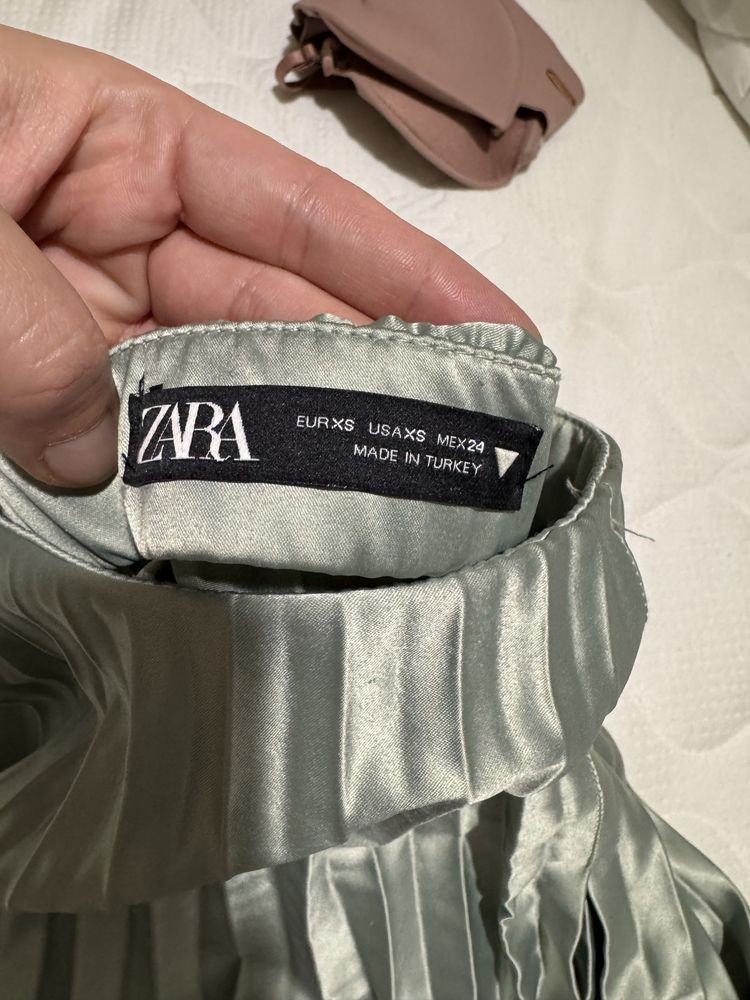Сатенена пола плисе Зара/ zara