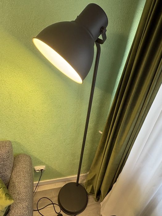 Vand lampadar HEKTAR, gri închis aproape nou