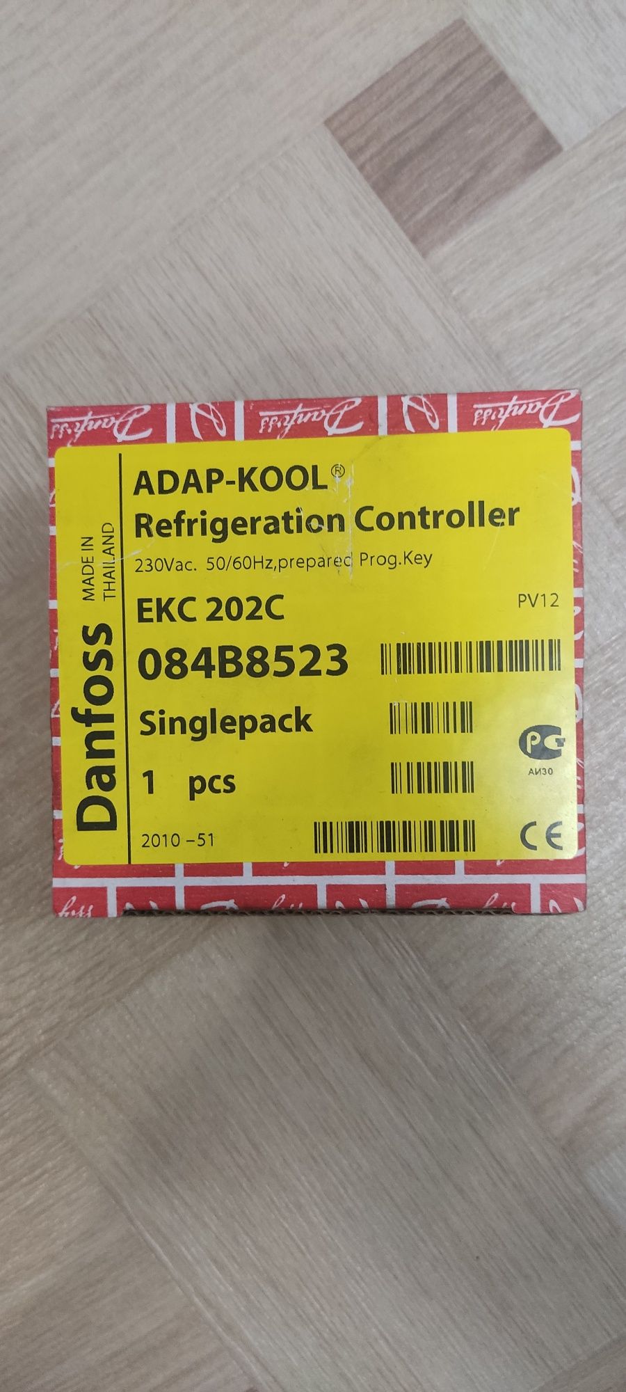 Controler electronic de temperatura Danfoss EKC 202C+ AKS 12