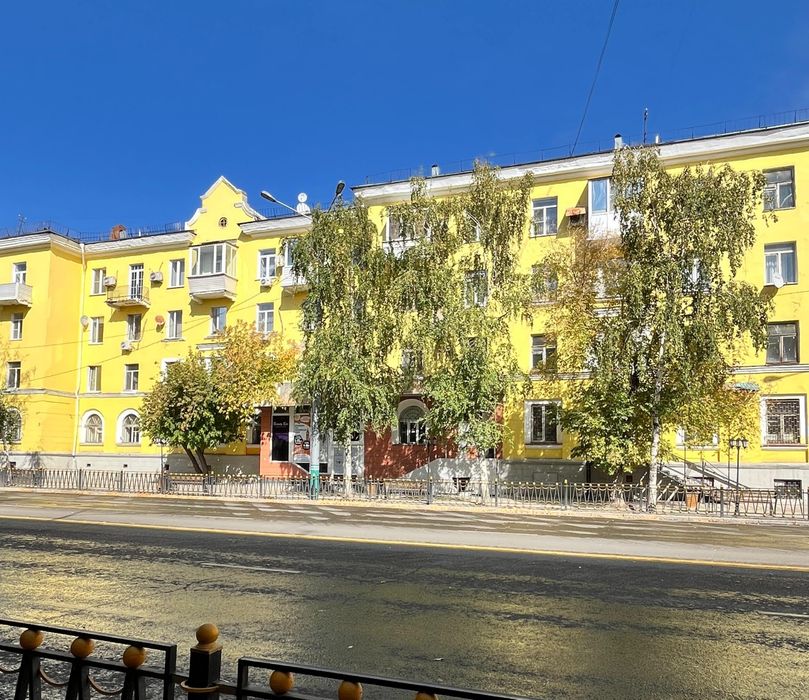 Продам 2х кв прос.Н.Назарбаева 72, с мебелью и бытовой техникой. 53 м²