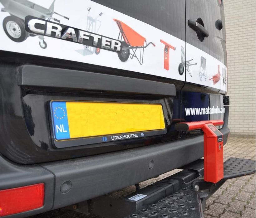 Blocaj deschidere usi spate pentru masini tip Van, Dube, cu fixare pe carligul de remorcare, Bara antifurt Matador pentru Mercedes Vito, Sprinter, VW Transporter, Crafter, LT, Renault Trafic, Opel Vivaro,