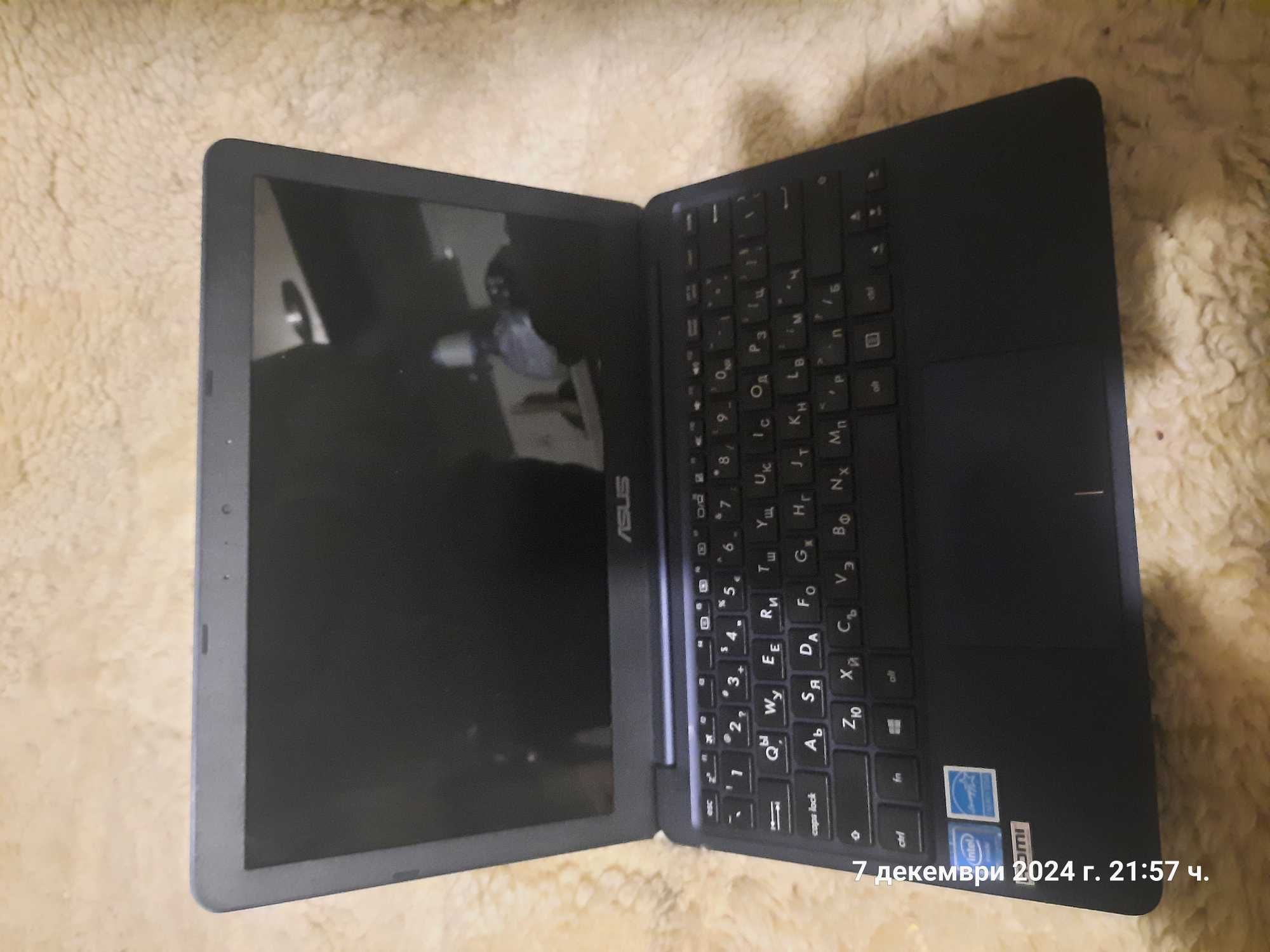 Лаптоп Asus Vivabook E200H