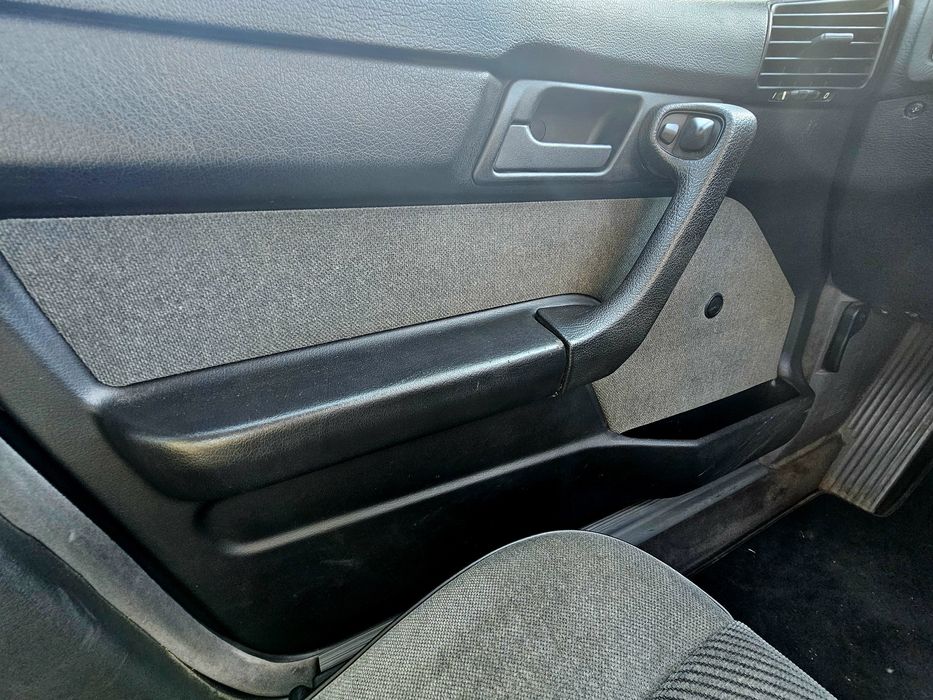 BMW 525i E34 – 1989 – aer condiționat  Retromobil, stare excelenta