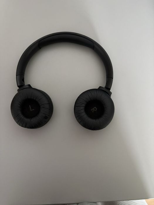 casti wirles JBL ca noi