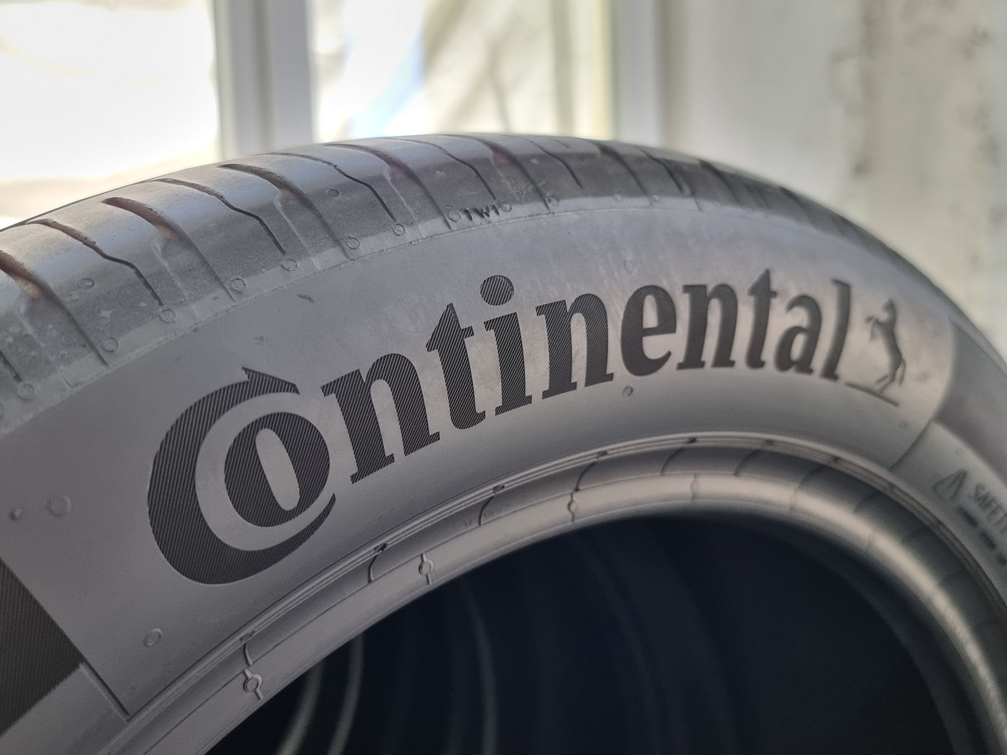 "Dot 22-23" 215/50/17 Continental 4Броя: 370лв 6мм