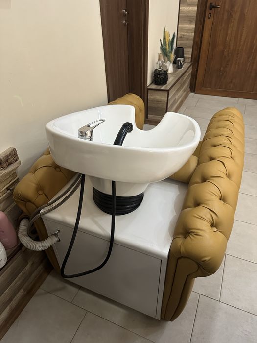 Измивна фризьорска колона