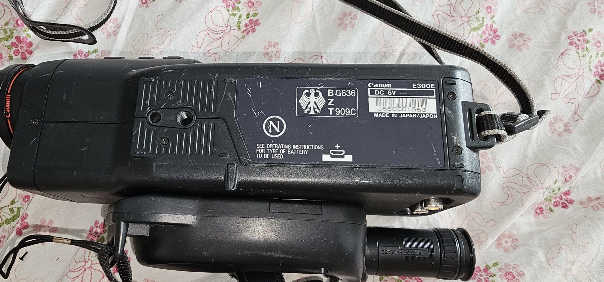 Camera video caseta 8mm Canon E300 pentru piese