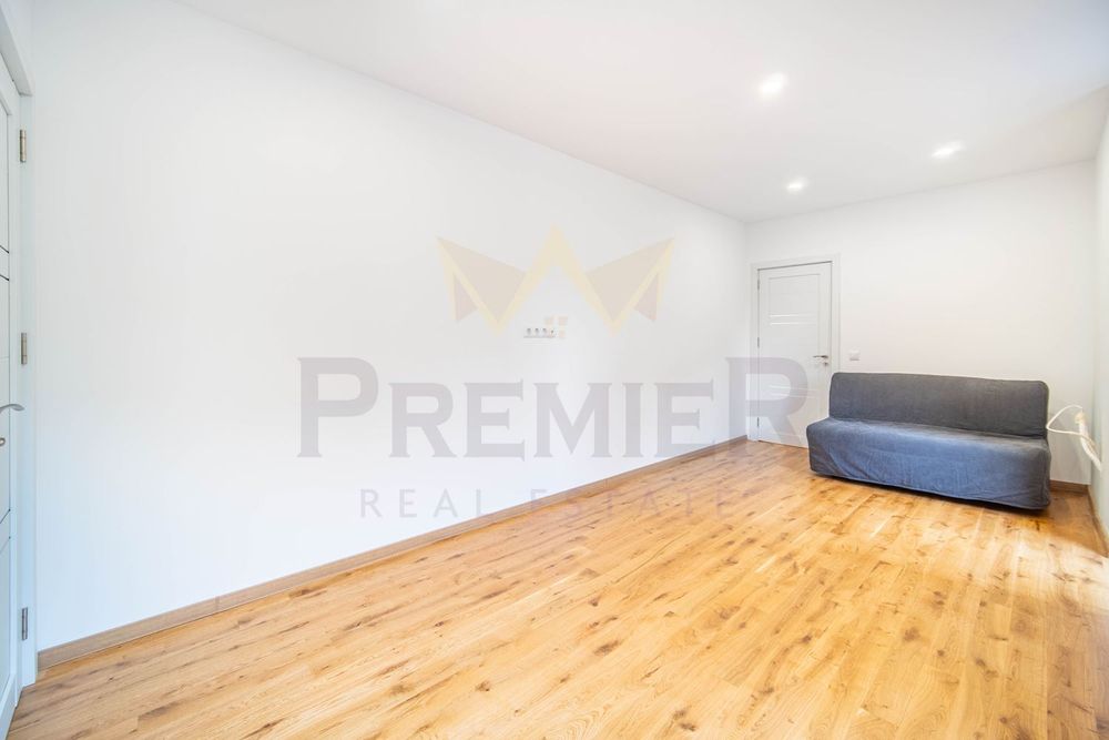 Продава се Четиристаен апартамент в Варна, Бриз - 225 кв.м за 1645 €/кв.м - Снимка #8