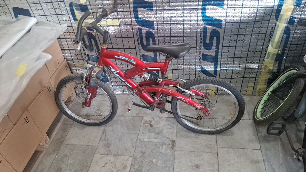 Продам Велосипеды и самокат Б.У требуют ремонта.