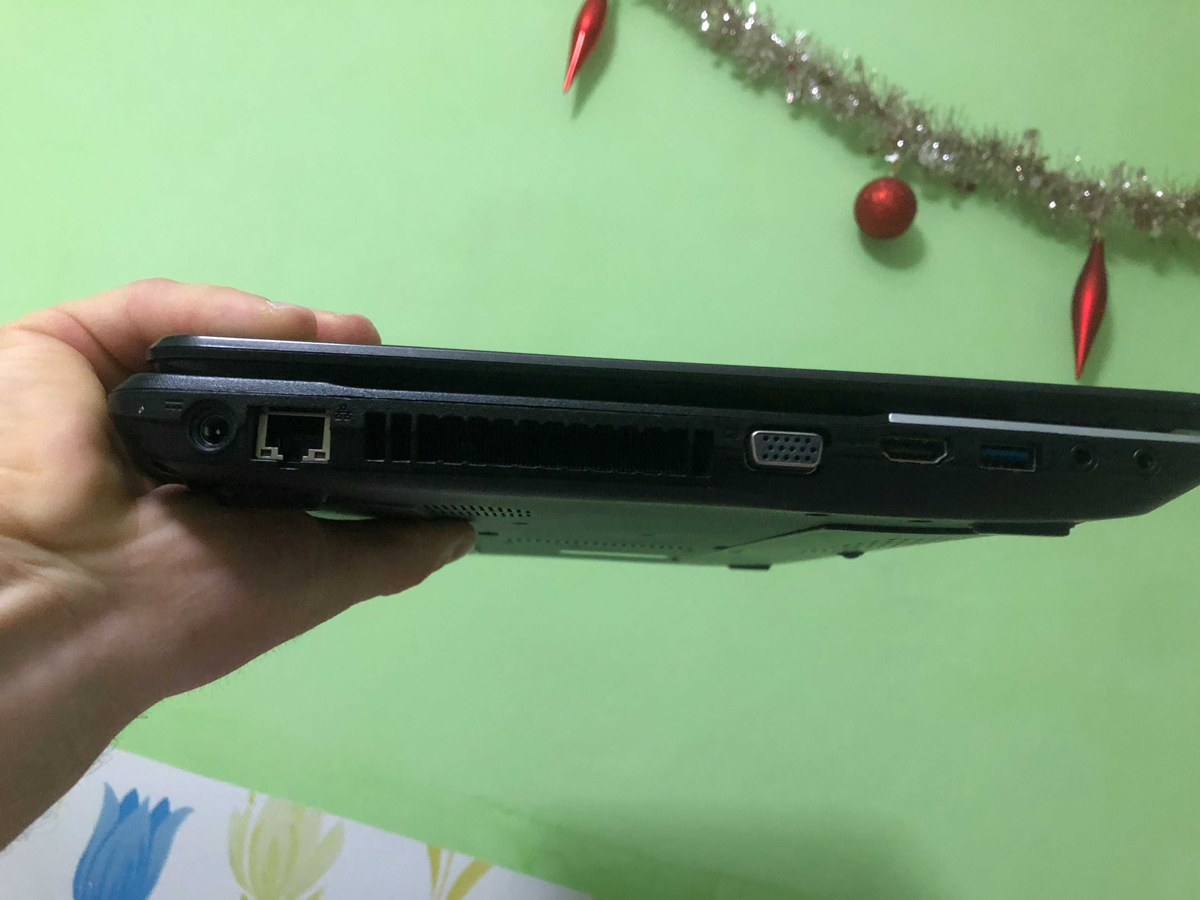 Acer Acpire E1- 571G + Чанта за Лаптоп - Подарък