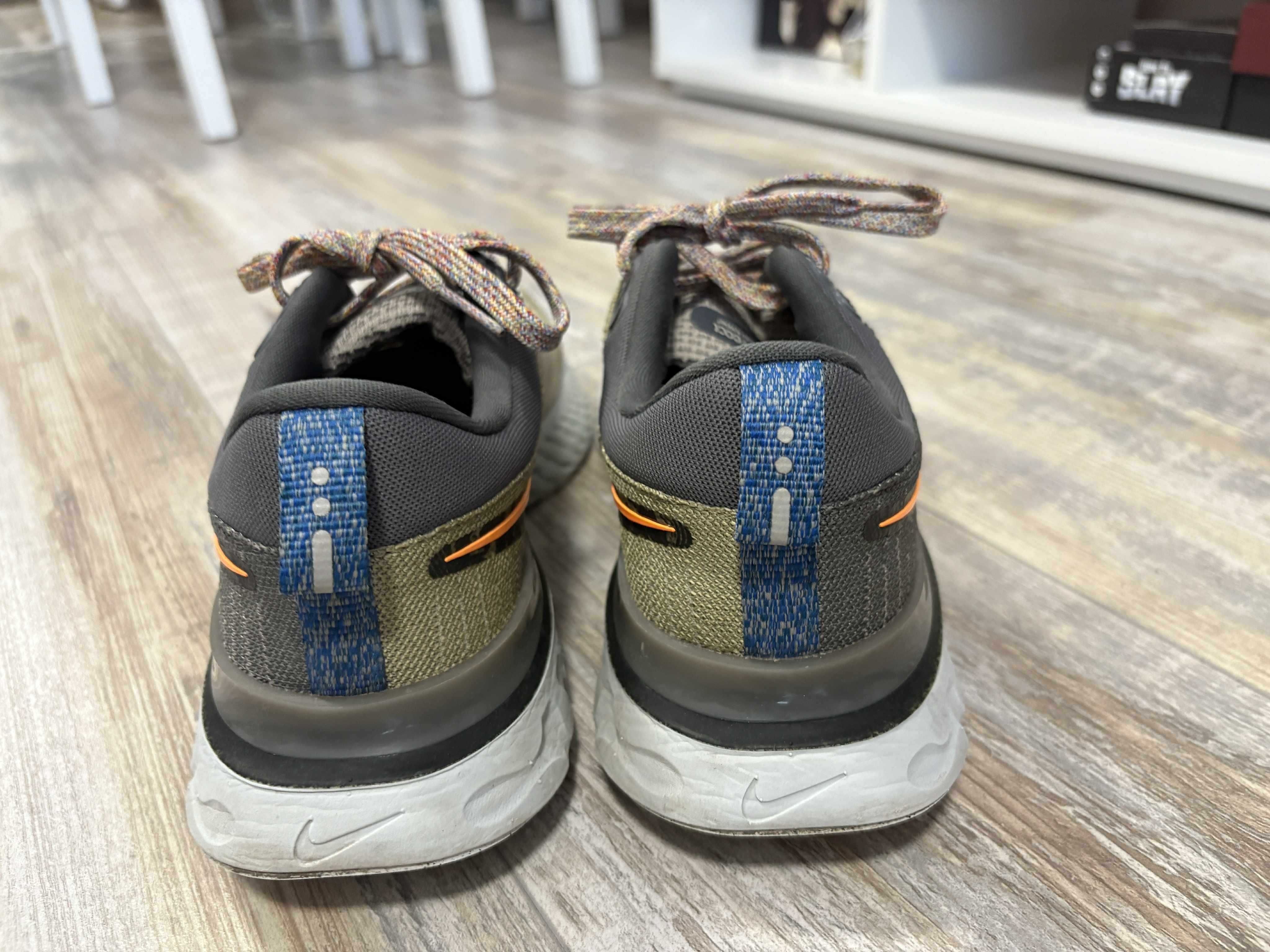 Nike React Infinity Run Flyknit 2 Маратонки за Бягане Номер 42.5