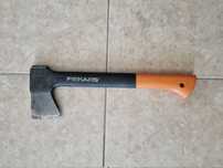 Topor marca Fiskars