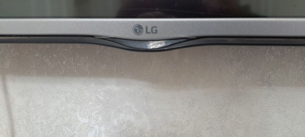 LG  телевизор сотилоди