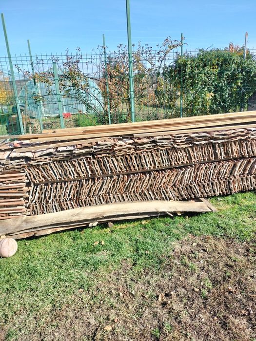 Vând țiglă in stare foarte bună