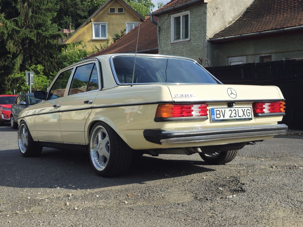 Vand/Schimb Mercedes W123 230E 136cp, 1983, vehicul istoric