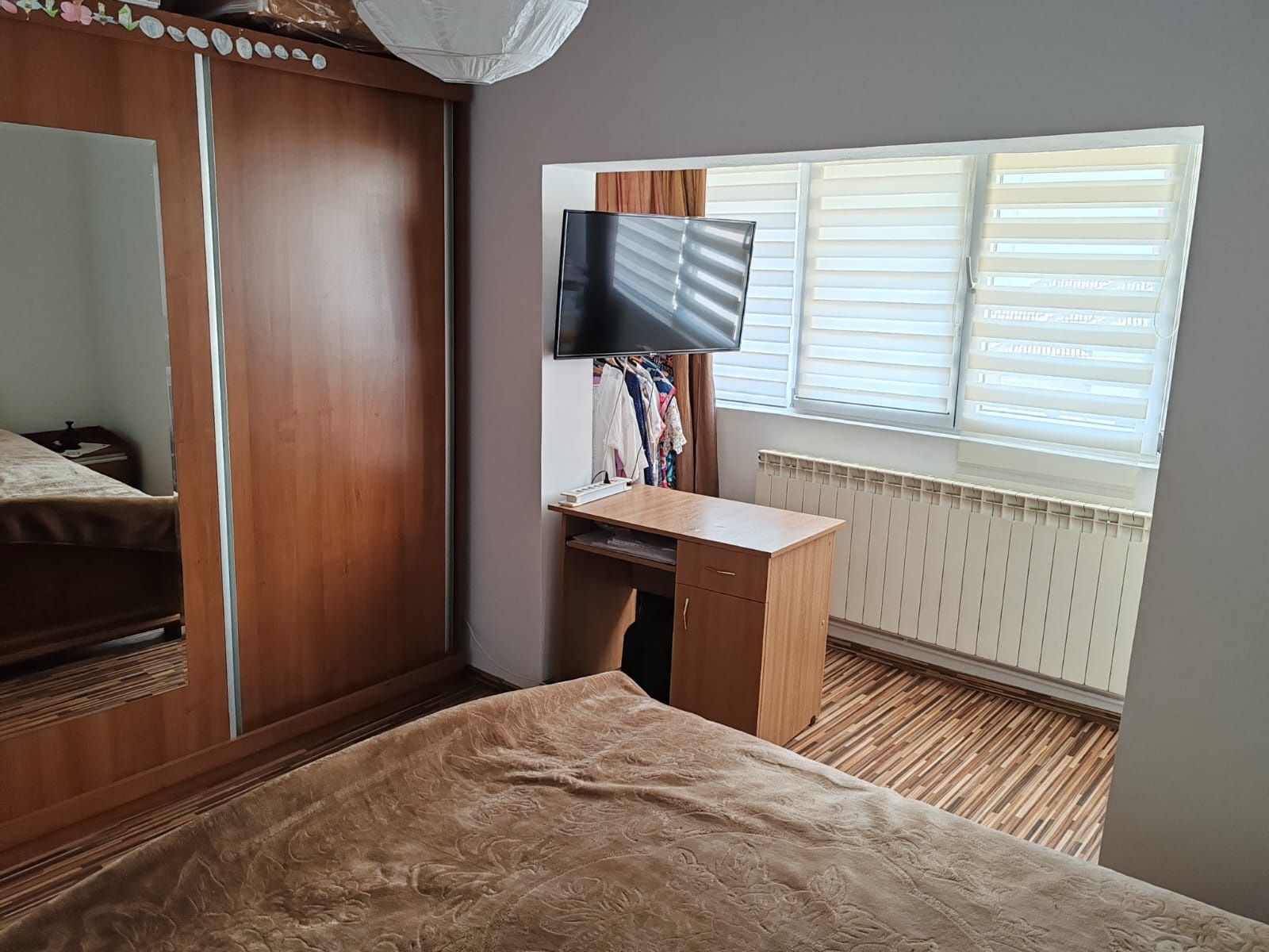 Apartament 3 camere de vanzare